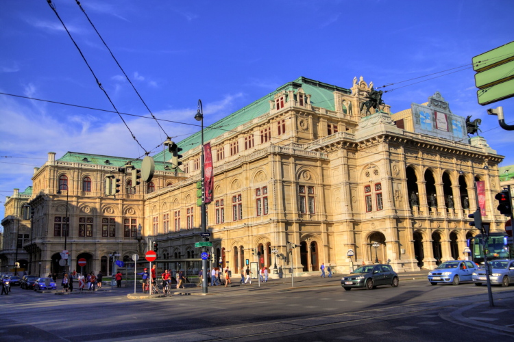 Edificio  de la Ópera en Austria, Viena