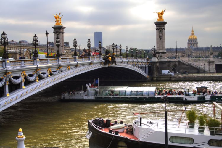 Puente Alexandre III, París, Francia