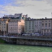 Vistas desde la orilla norte del río, Salzburgo, Austria