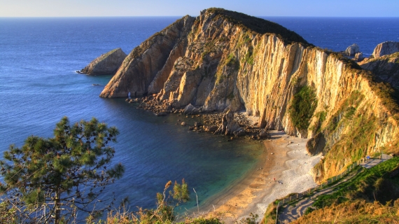 Playa del Silencio o del Gavieru en Asturias