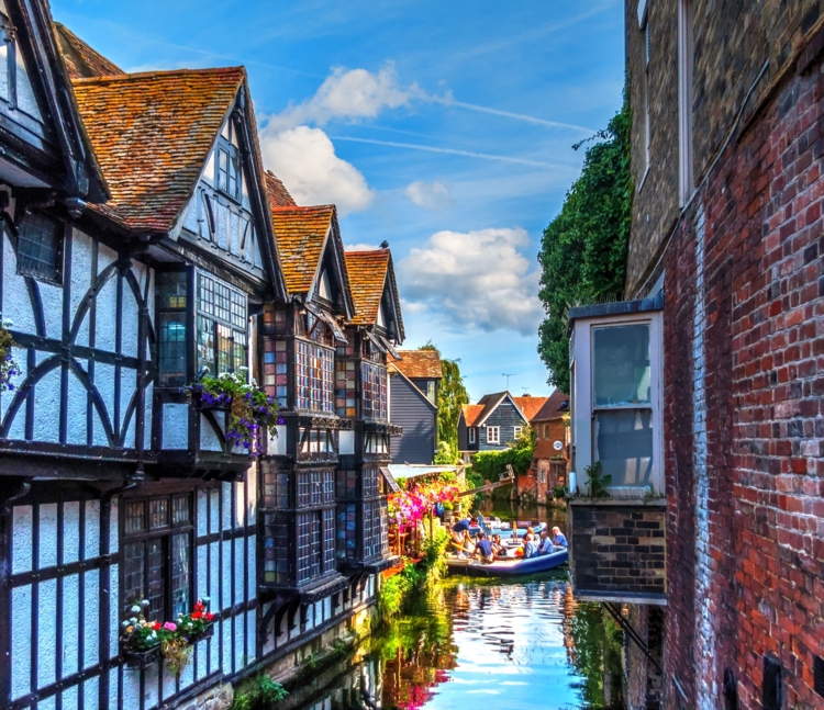 Paseo del río en Canterbury, Inglaterra, Kent