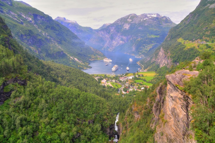 Mirador de Flydalsjuvet, Noruega, Geiranger, fiordos