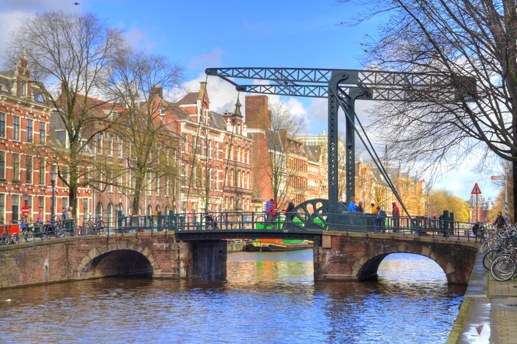 Aluminiunbrug, Amsterdam, Holanda