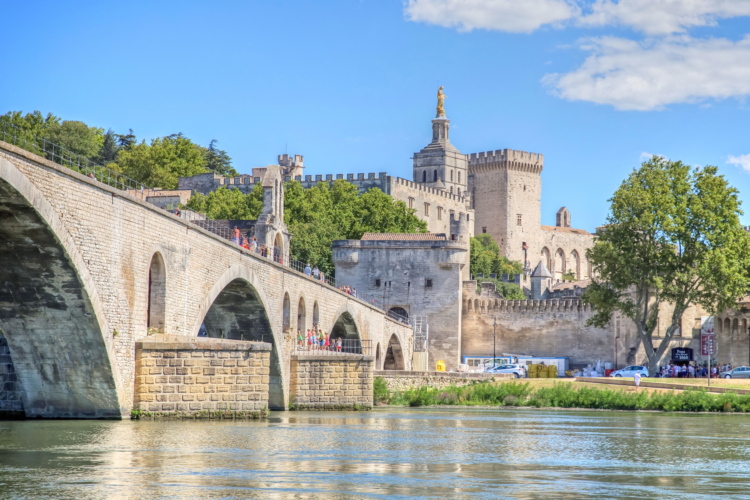 Avignon, Palacio Papal y puente, Francia, Provenza