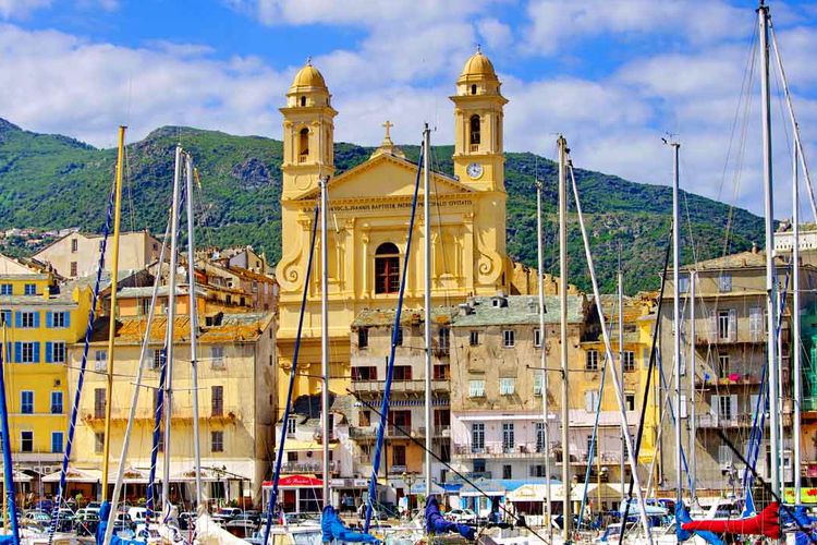 Puerto de Bastia, Córcega, Francia