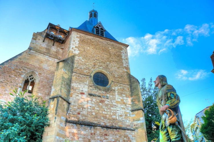 Estatua de Cyrano de Bergerac en Bergerac