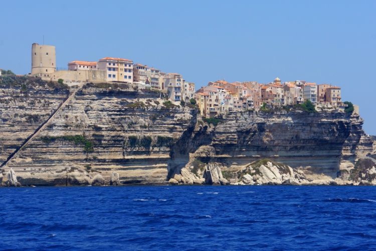 Bonifacio desde el mar, Córcega, Francia