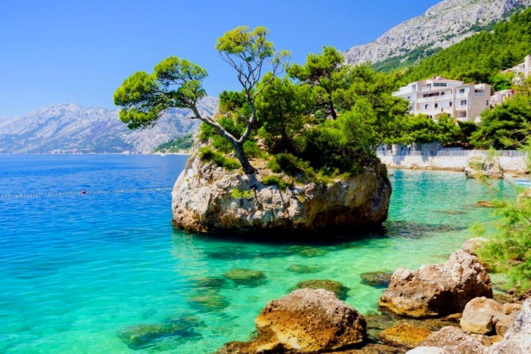 Roca de Brela, Croacia