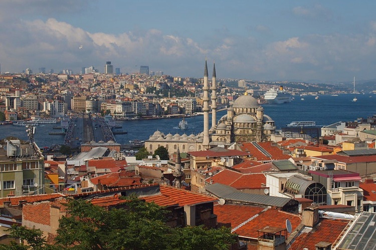 Vistas desde Büyük Valide Han, Estambul, Turquía