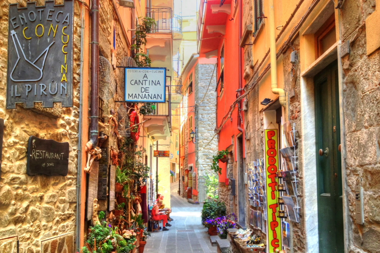 Calle de Corniglia, Cinque Terre, Italia