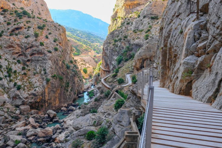 Zona inicial de pasarelas en el Caminito del Rey, Málaga, Andalucía