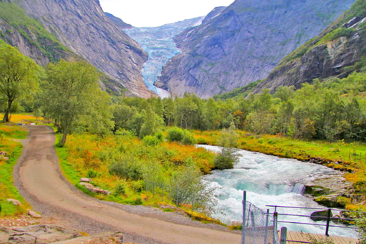 Puente, Briksdalsbreen, Kattanakken, Noruega