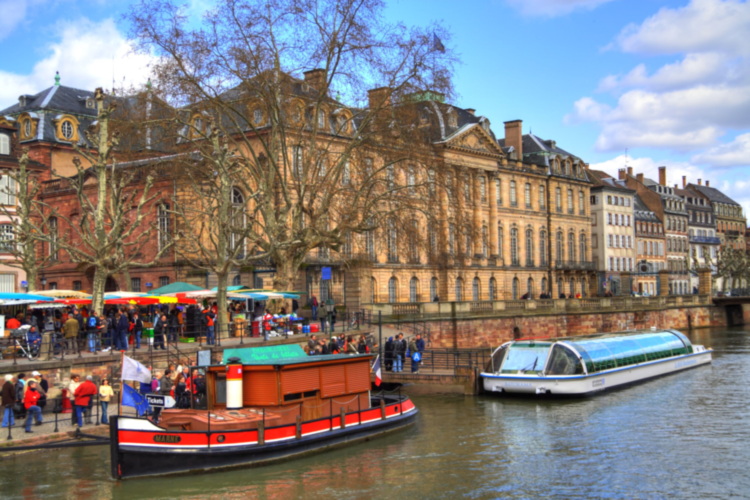 Embarcadero, río Ill, Estrasburgo, Alsacia