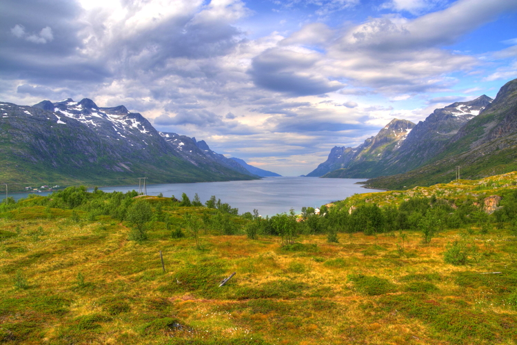 Ersfjord cerca de Tromso, Noruega