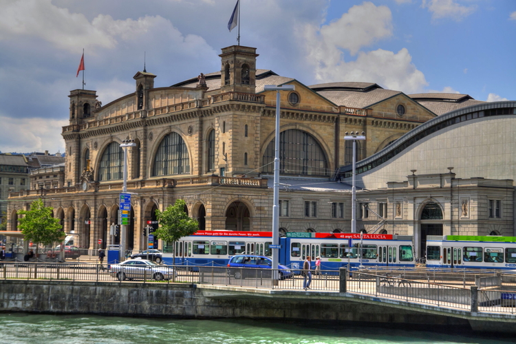 Estación tren, Zurich, Suiza