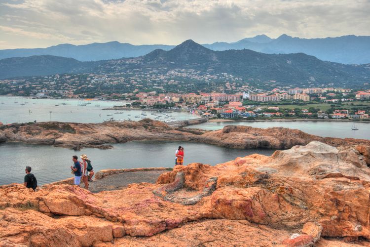 Vistas desde el faro de Ille Rousse, Córcega, Francia