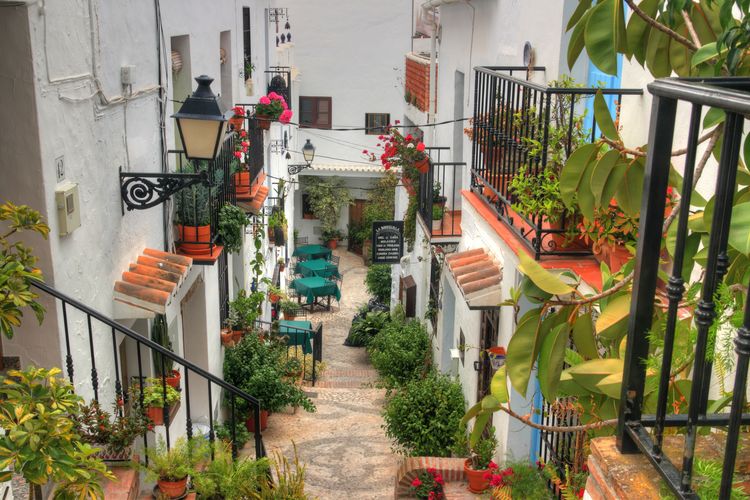 Otra calle en Frigiliana, Málaga, Andalucia