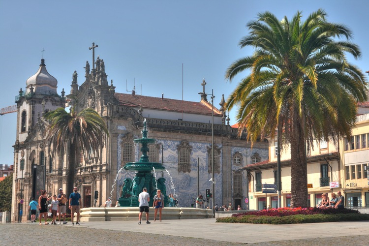 Fuente de los Leones, Oporto, Portugal