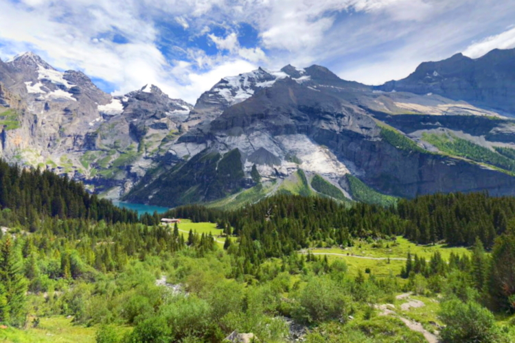 Inicio del sendero panorámico, Kandersteg, Alpes, Suiza, Berna