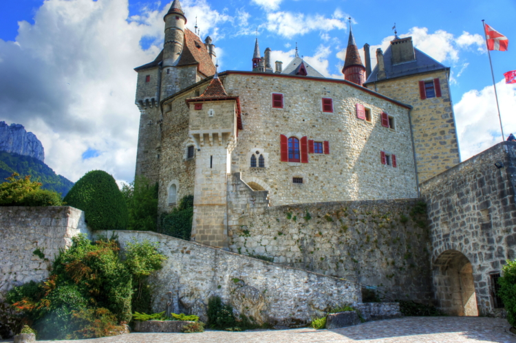 Castillo de Menthon Saint-Bernard, Annecy, Alpes, Francia, Saboya, Haute-Savoie
