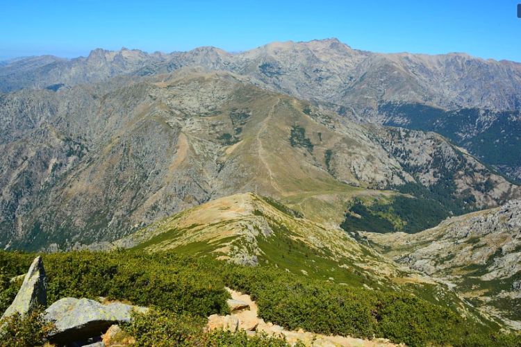 Vistas durante el ascenso a Monte d'Oro, Córcega, Francia