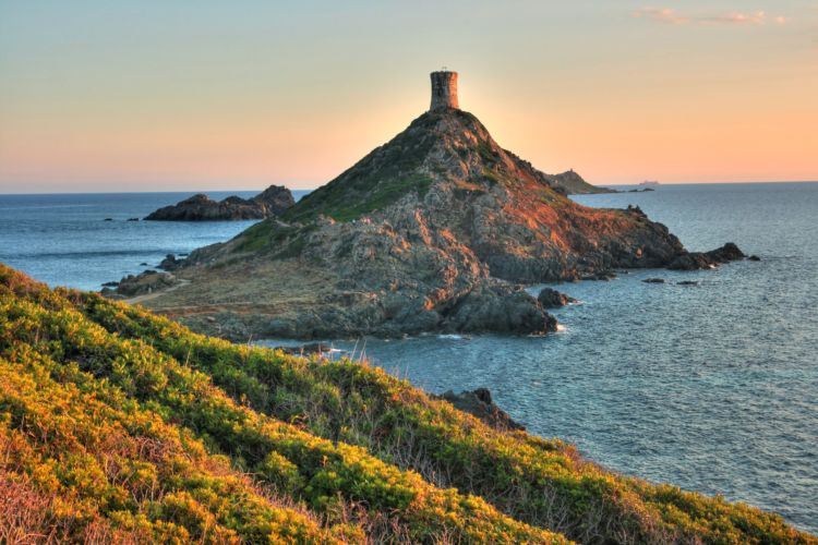 Punta de la Parata, Córcega, Francia