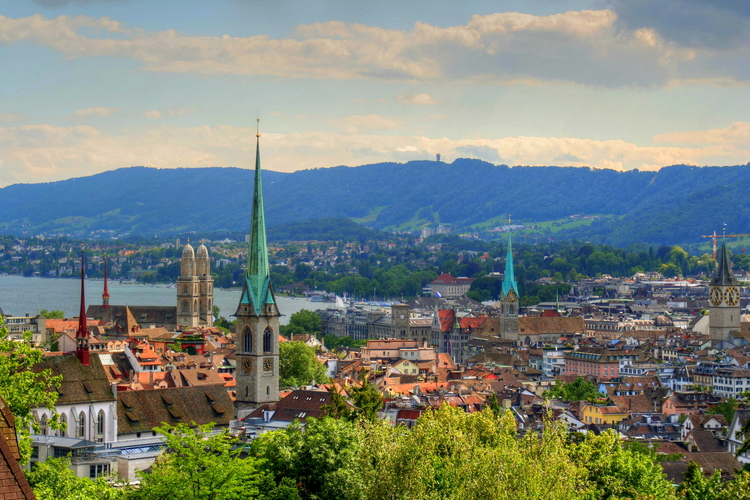 Vistas desde la terraza de la universidad, Zúrich, Suiza