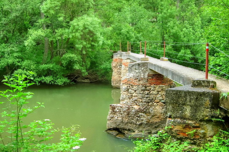 Puente cercano a Valdelateja, Burgos, Castilla-León