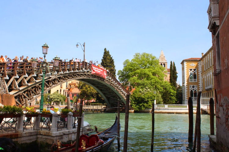 Puente de la Academia, Venecia, Italia