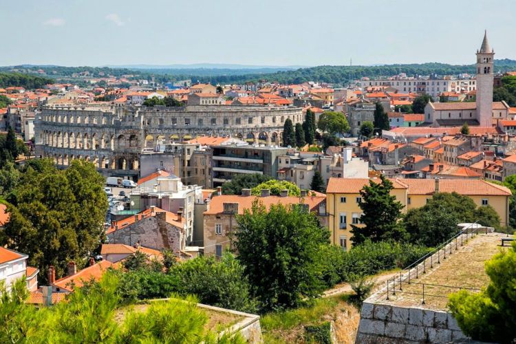 Panorama de Pula, Istria, Croacia