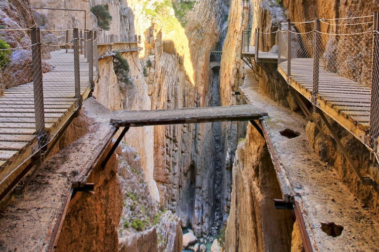 Otra zona de pasarelas en el Caminito del Rey , Málaga, Andalucía, Desfiladero de los Gaitanes