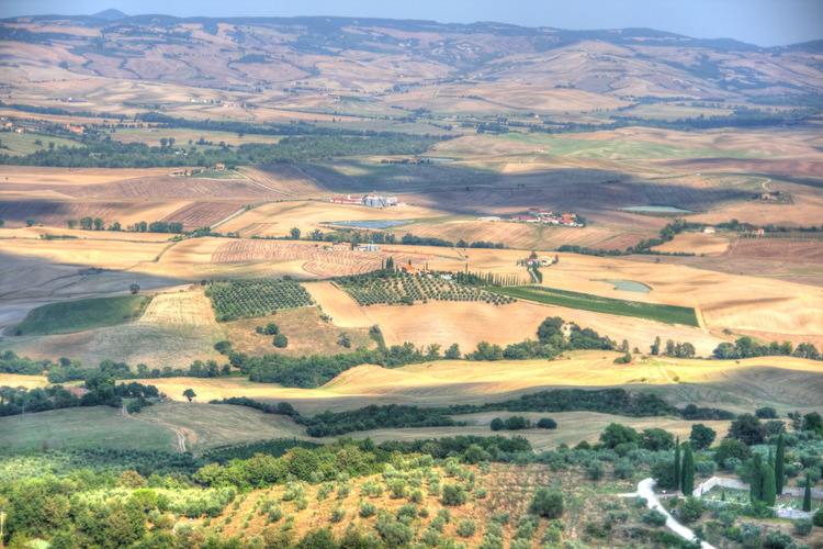 Vistas desde la Rocca d’Òrcia, Toscana, Italia