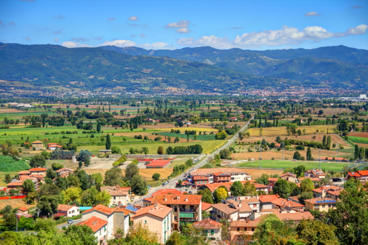Sansepolcro desde Anghiari, Arezzo, Toscana, Italia