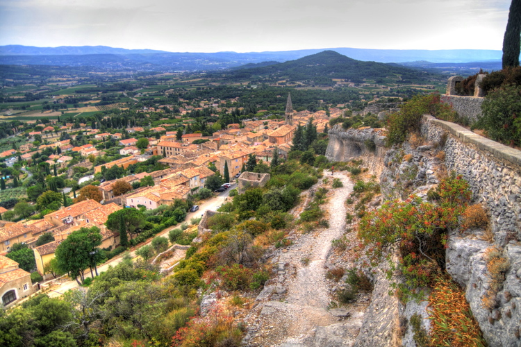 Vista desde el castillo de Saturnine-les-Apt, Provenza, Francia