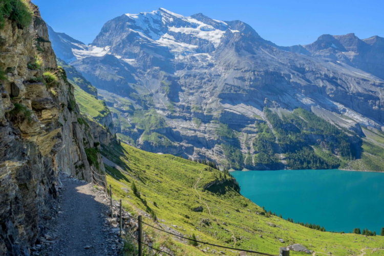 Sendero panorámico, Berna, Suiza, Alpes, Oeschinensee
