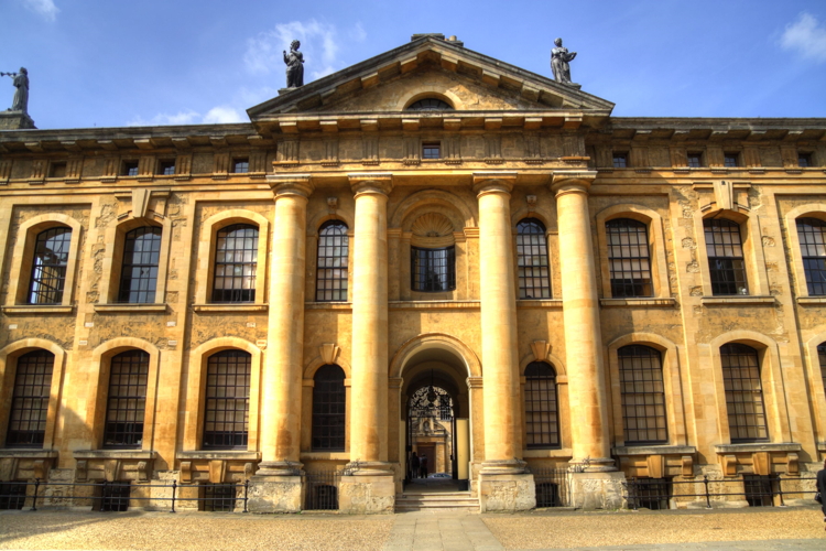 Biblioteca Clarendon en Oxford, Reino Unido, Inglaterra