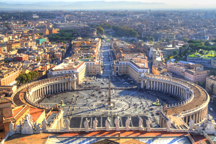 Vistas desde la cúpula del Vaticano, Roma, Italia