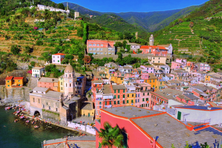 Vistas desde el castillo de Vernazza, Cinque Terre, Italia