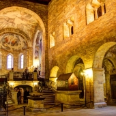 Interior de la Basílica Bazilika svatého Jiří en el Castillo