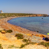 Cala cerca del faro en Tabarca