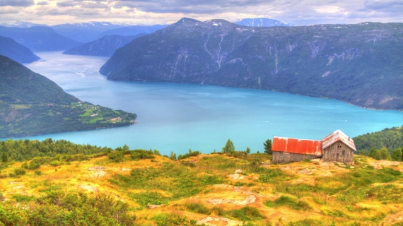 Molden Mountain, Lustrafjorden, Fiordos, Noruega