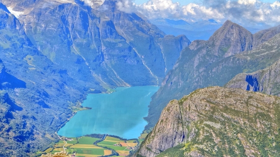 Kattanakken, Briksdalsbreen, Fiordos, Noruega, Jostedalsbreen, Sogn og Fjordane