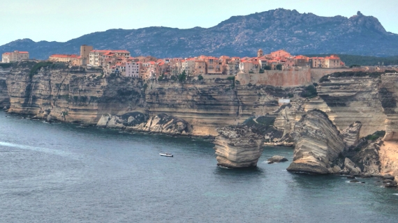 Bonifacio, acantilados, Córcega Sur, Francia